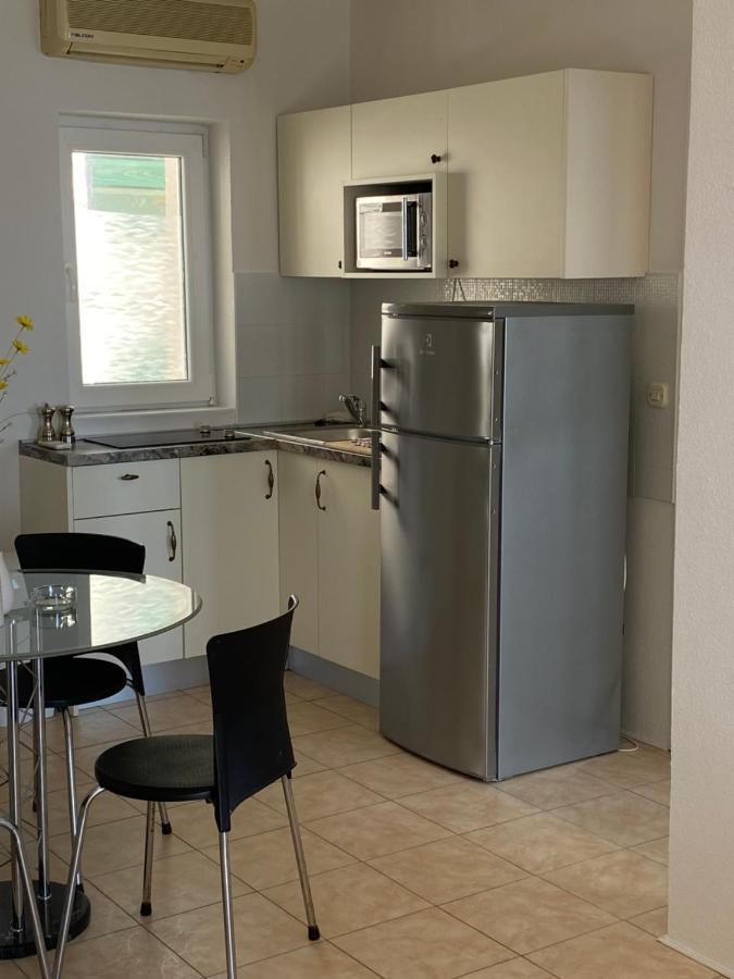 Villa Leo Beach Apartment Podgora Kültér fotó